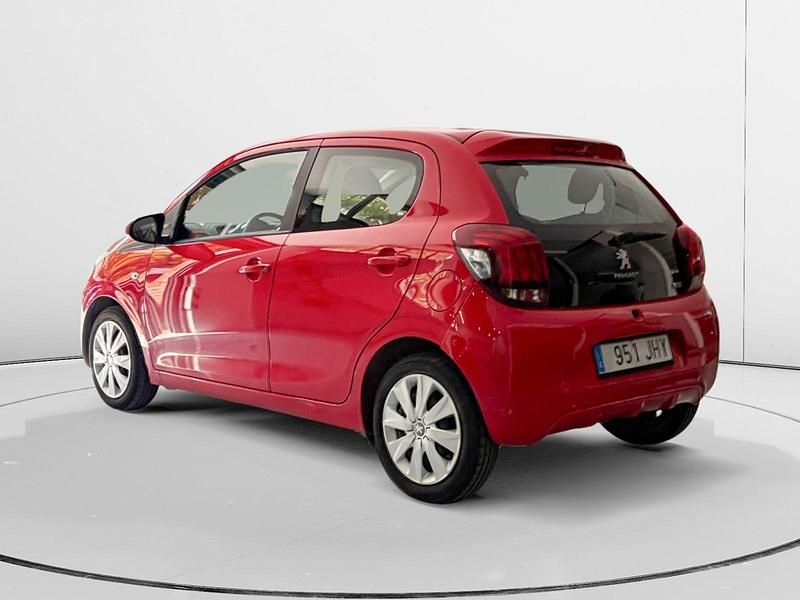 Usado Peugeot 108 Active 83 CV (61 kW) 2015 Rojo Utilitario