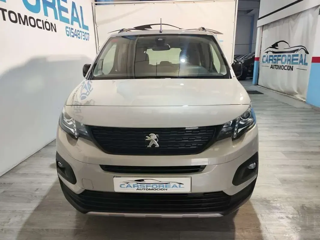 Usado Peugeot Rifter Allure 131 CV (96 kW) 2019 Gris Monovolumen