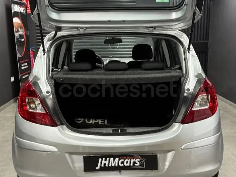 Usado Opel Corsa Essentia 80 CV (58 kW) 2009 Gris / plata Utilitario