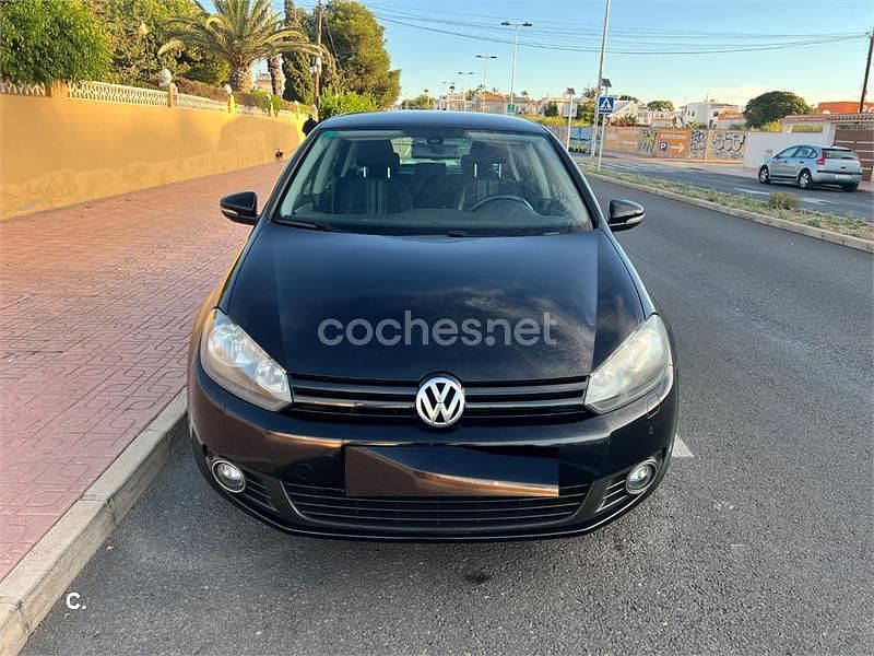 Usado VW Golf VII Advance 105 CV (77 kW) 2012 Negro Berlina