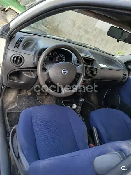 Usado Fiat Punto Active 60 CV (44 kW) 2004 Blanco Utilitario