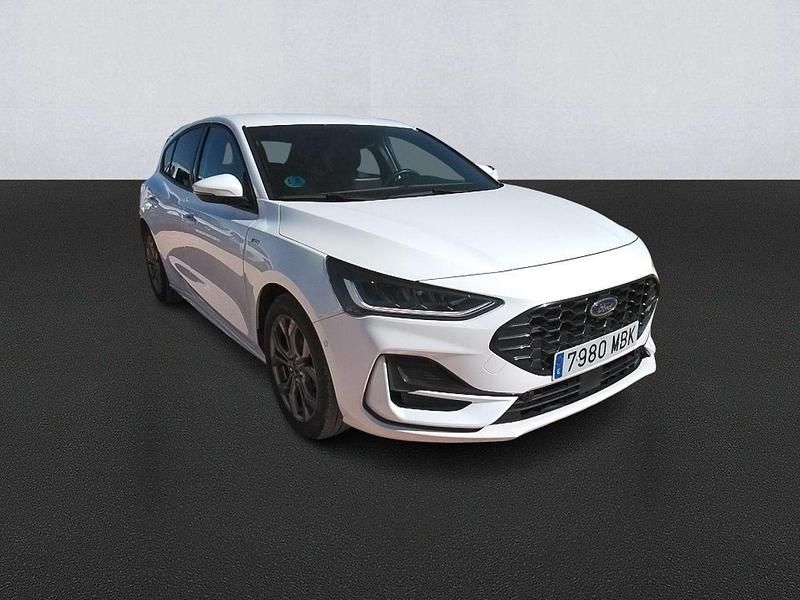 Usado Ford Focus ST-Line 125 CV (91 kW) 2022 Blanco Utilitario