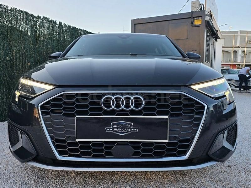 Usado Audi A3 Advanced Plus 116 HP (85 kW) 2023 Preto Sedan