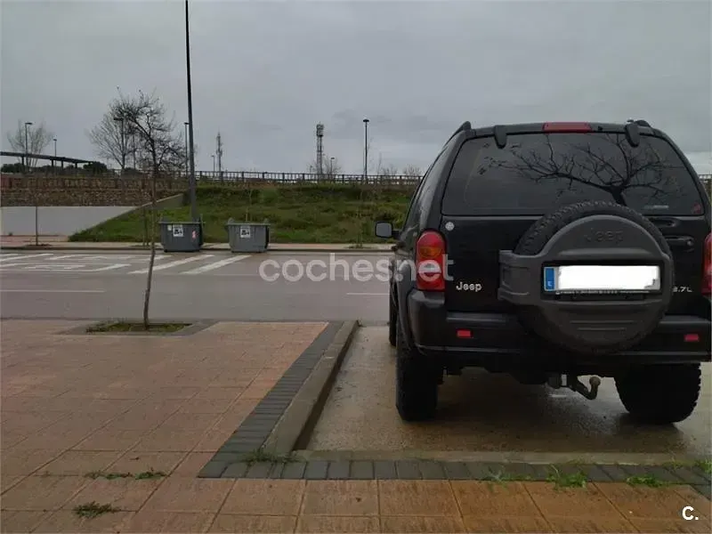 Usado Jeep Cherokee Limited 210 CV (154 kW) 2001 Negro SUV