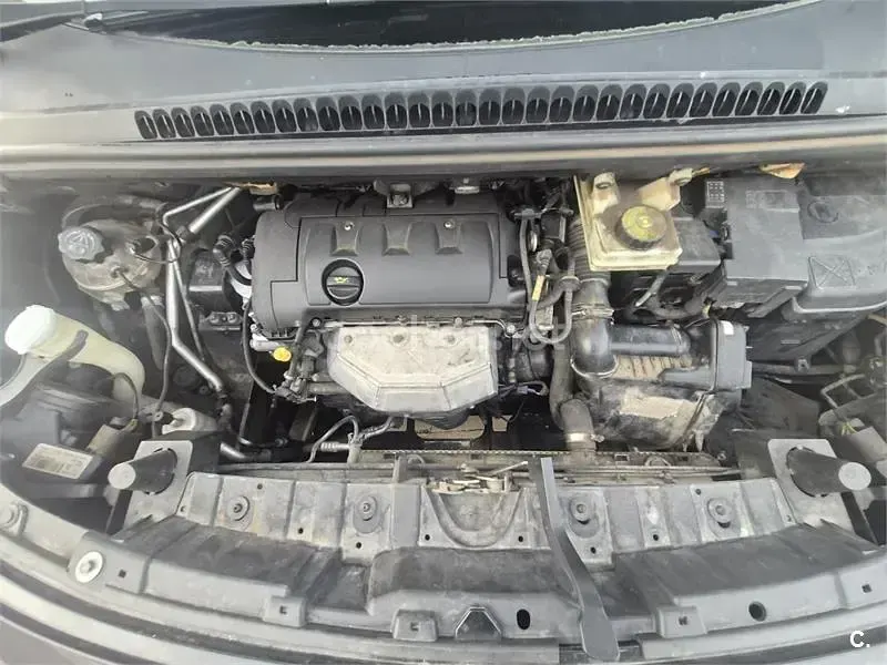 Usado Peugeot 3008 120 CV (88 kW) 2010 Negro Familiar