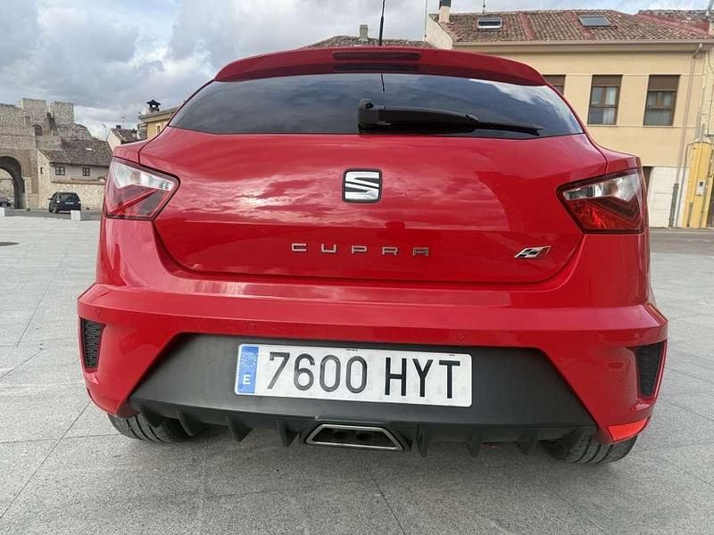 Usado Seat Ibiza SC CUPRA 179 CV (131 kW) 2014 Rojo Utilitario