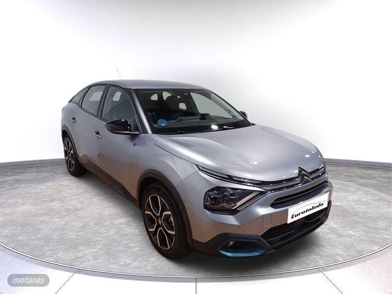 Usado Citroën e-C4 Feel 100 kW (136 CV) 2022 Plateado Berlina
