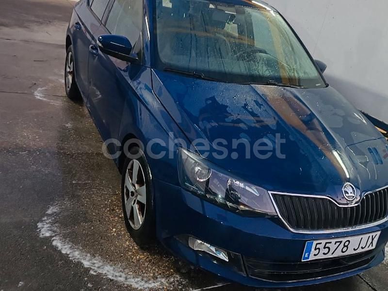 Azul Usado 2015 Skoda Fabia Ambition Utilitario | 7600 € (Precio justo) - Imagen 1/4