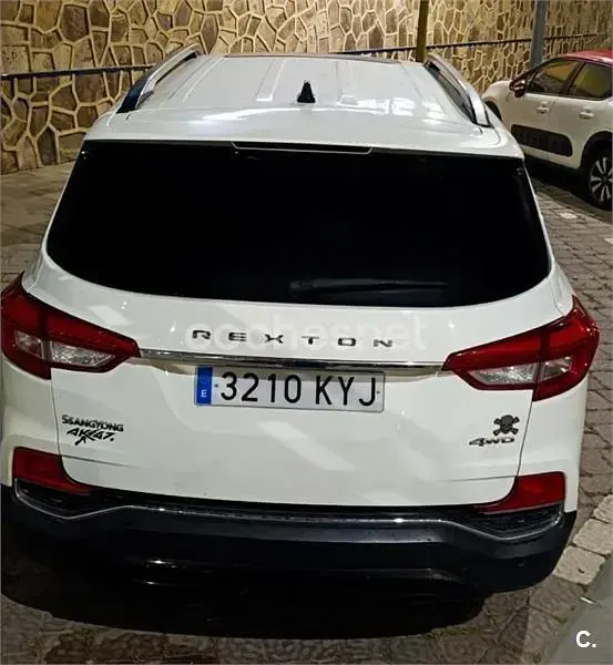 Usado SsangYong Rexton Limited 181 CV (133 kW) 2019 Blanco SUV