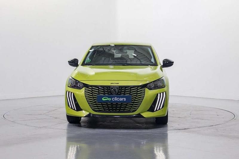 Usado Peugeot 208 Allure 102 CV (75 kW) 2024 Amarillo Utilitario
