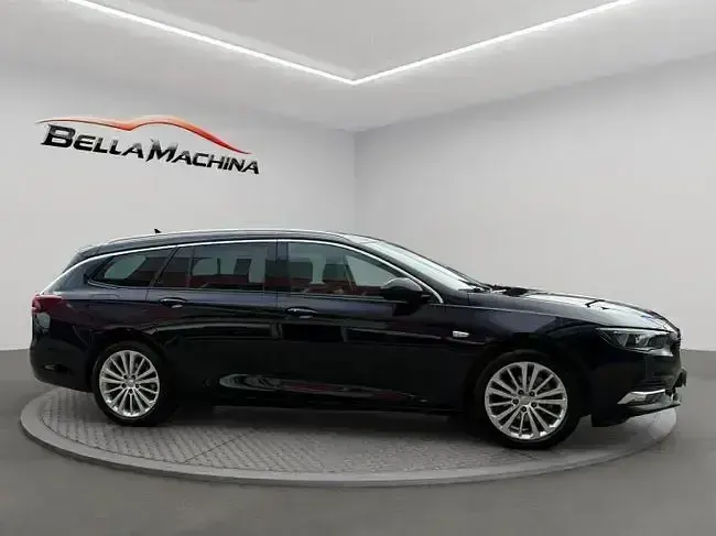 Usado Opel Insignia Innovation 136 CV (100 kW) 2020 Negro Familiar