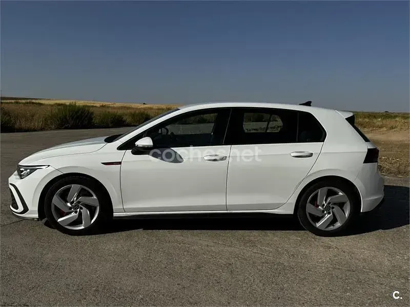 Usado VW Golf VIII GTI 245 CV (180 kW) 2024 Blanco Berlina