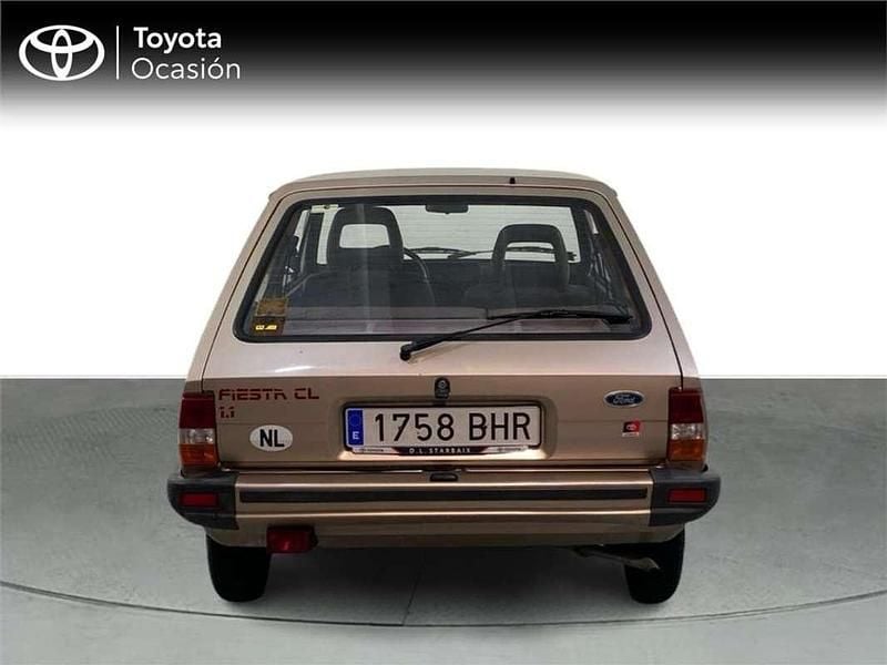 Usado Ford Fiesta 75 CV (55 kW) 1987 Utilitario
