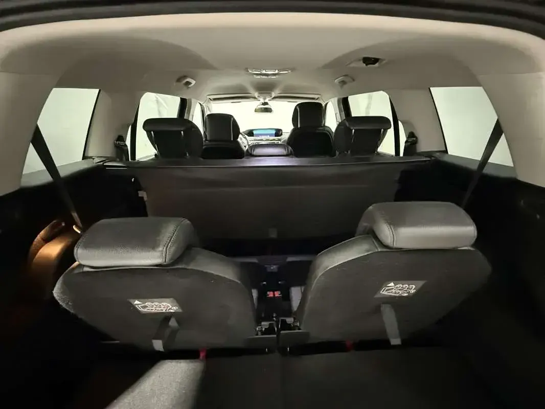 Usado Citroën C4 SpaceTourer Shine 131 CV (96 kW) 2020 Negro Monovolumen