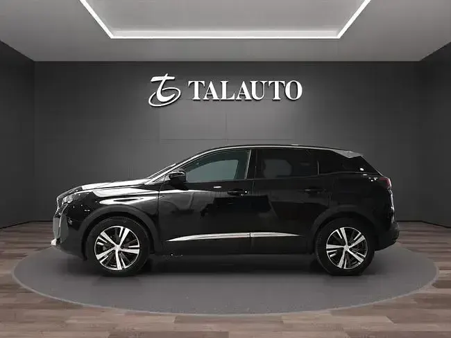 Usado Peugeot 3008 Allure 130 CV (95 kW) 2024 Negro SUV