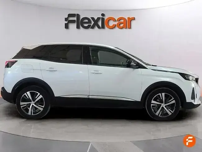 Usado Peugeot 3008 Allure 130 CV (95 kW) 2023 Blanco SUV