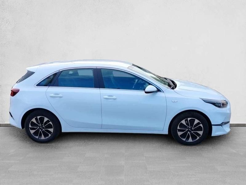 Usado Kia Ceed 101 CV (74 kW) 2025 Blanco Utilitario