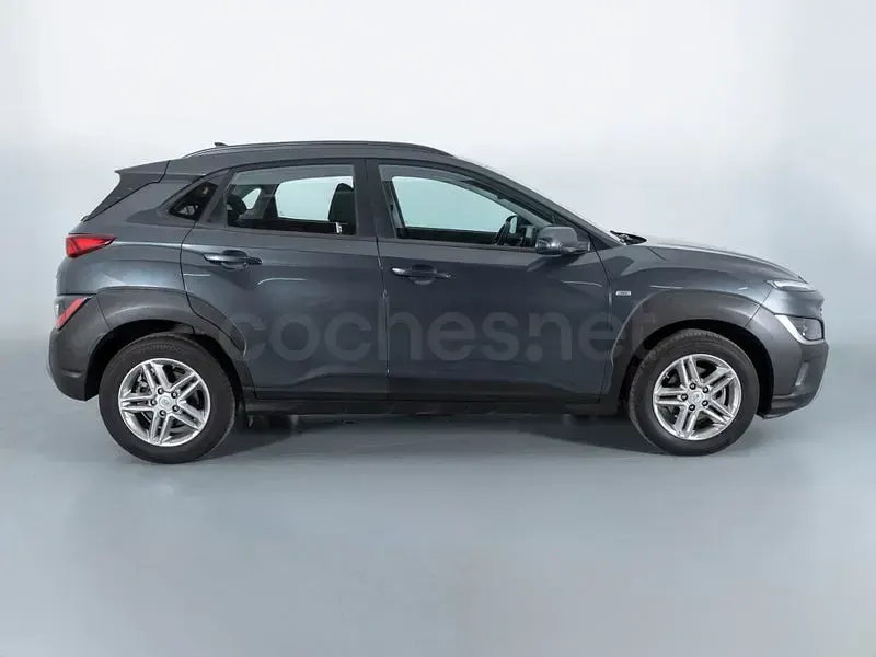 Usado Hyundai Kona 120 CV (88 kW) 2021 Negro SUV