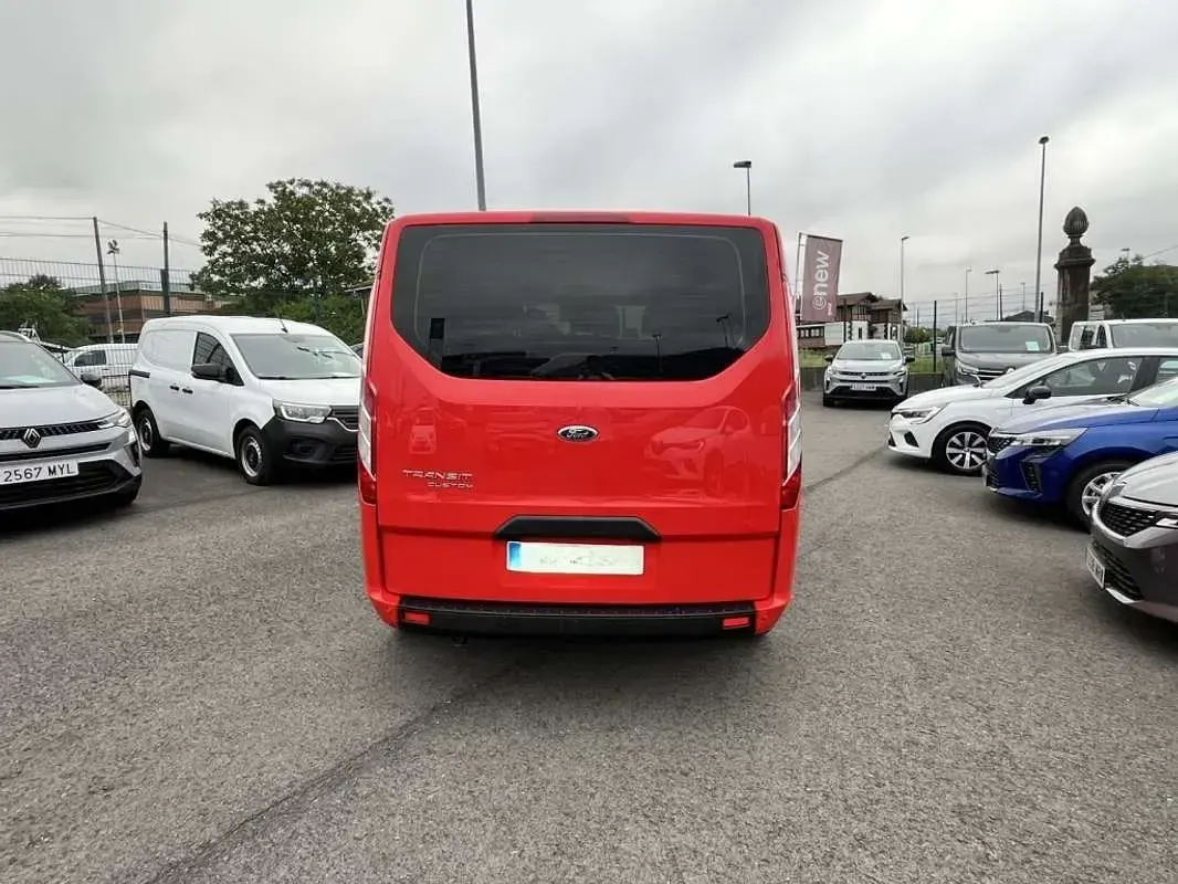 Usado Ford Transit Custom Trend 131 CV (96 kW) 2023 Rojo Van