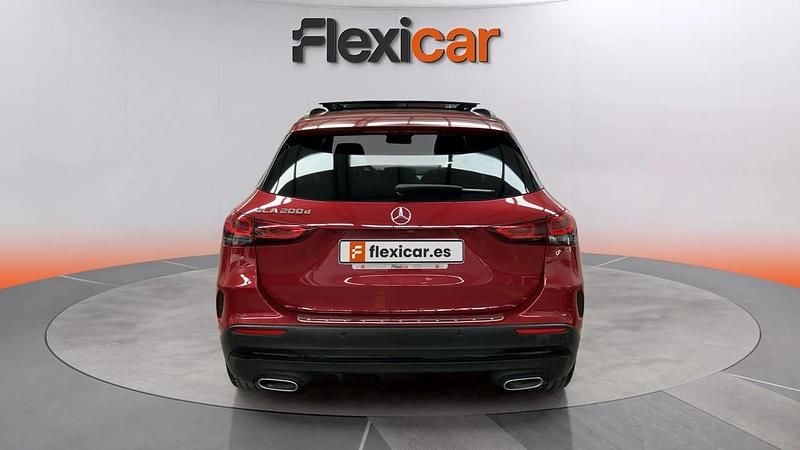 Käytetty Mercedes GLA200 151 HP (111 kW) 2020 Punainen Katumaasturi