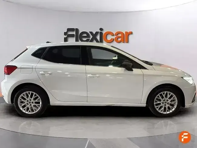 Usado Seat Ibiza 115 CV (84 kW) 2024 Blanco Utilitario
