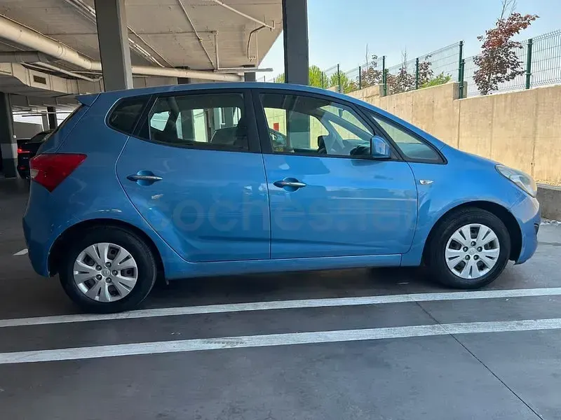 Usado Hyundai ix20 Comfort 77 CV (56 kW) 2011 Azul Utilitario