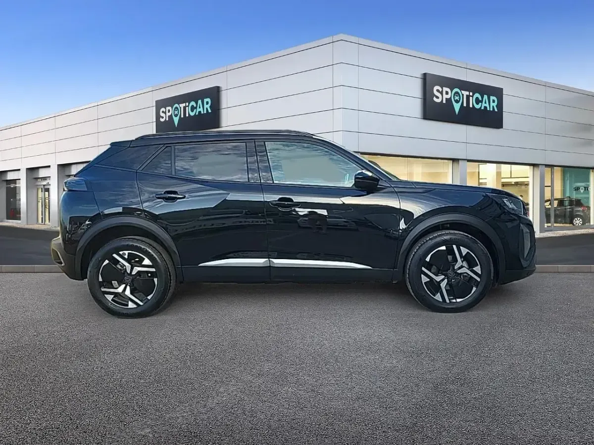 Usado Peugeot 2008 Allure 100 CV (73 kW) 2025 Negro SUV