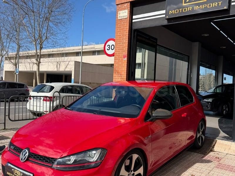 Usado VW Golf VII GTI 230 CV (169 kW) 2014 Rojo Berlina