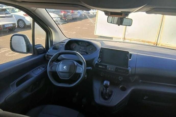 Usado Peugeot Rifter Active 100 CV (73 kW) 2021 Monovolumen