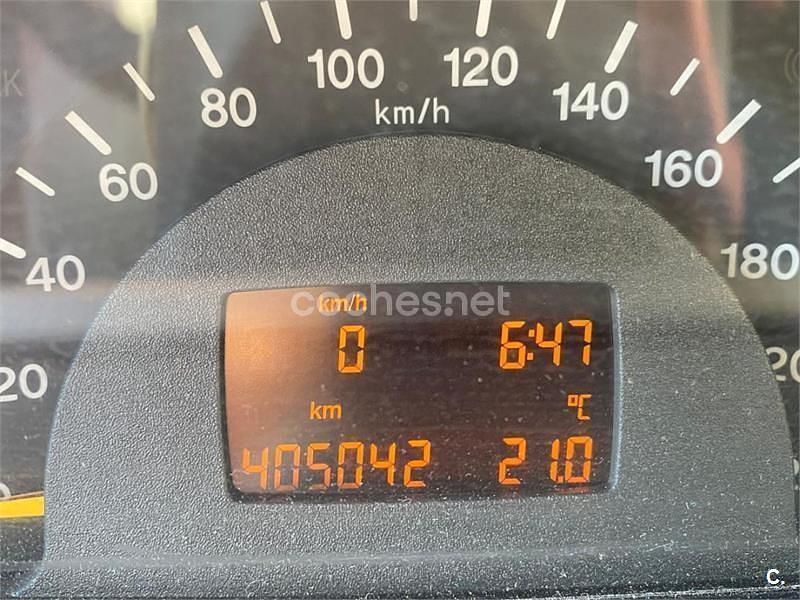 Usado Mercedes Viano 150 CV (110 kW) 2005 Gris / plata Monovolumen