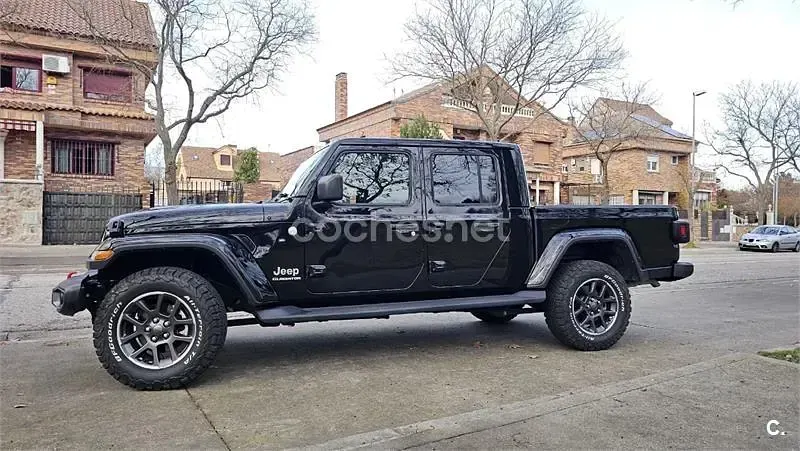 Usado Jeep Gladiator Overland 264 CV (194 kW) 2022 Negro Pickup/Camioneta