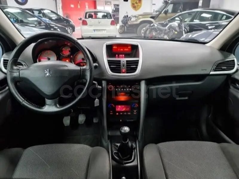 Usado Peugeot 207 Premium 90 CV (66 kW) 2008 Blanco Berlina