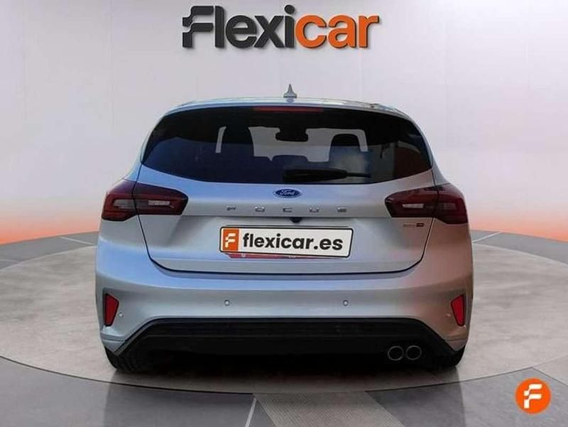 Usado Ford Focus ST-Line X 155 CV (114 kW) 2023 Gris Berlina