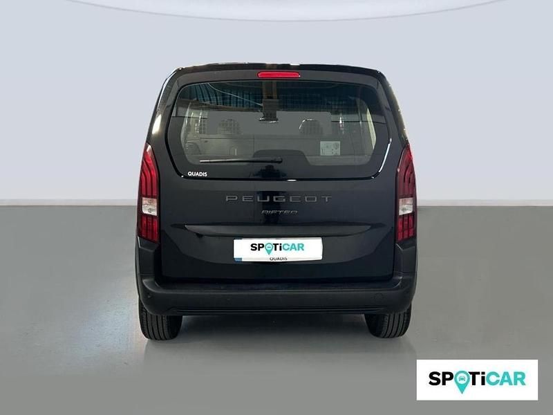 Usado Peugeot Rifter Business-Line 100 CV (73 kW) 2024 Monovolumen