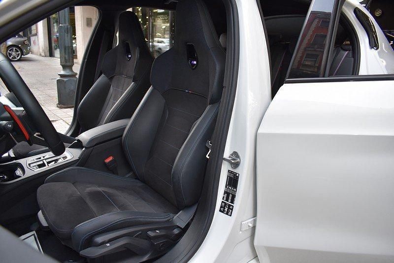 Usado BMW M135 M Performance 300 CV (220 kW) 2024 Alpine white solid Utilitario