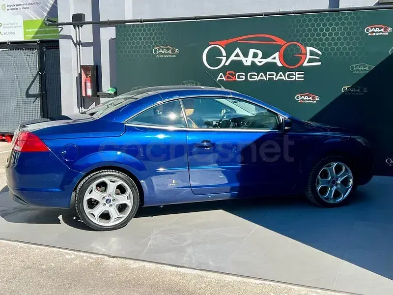 Usado Ford Focus Titanium 145 CV (106 kW) 2010 Azul Descapotable