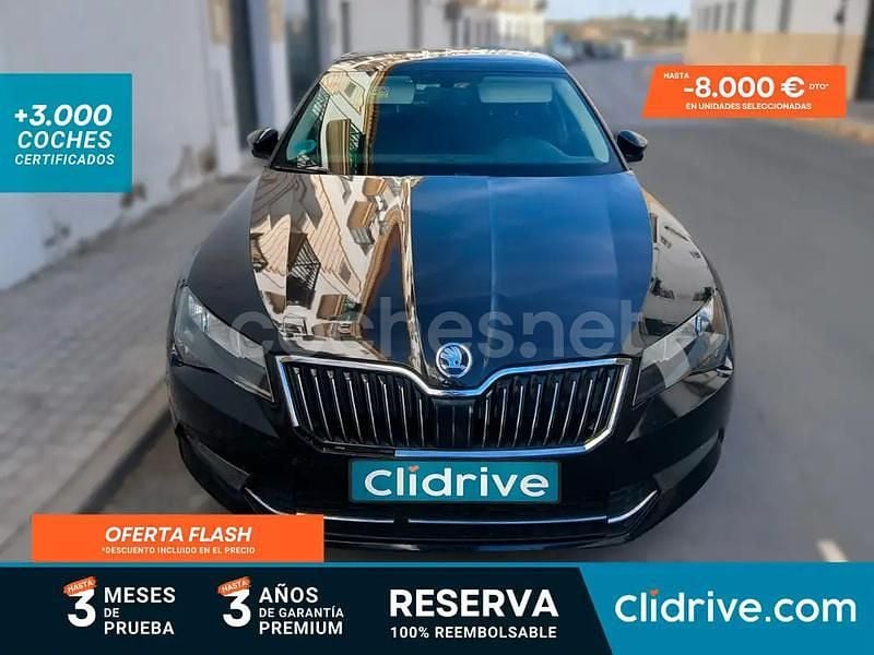 Negro Usado 2018 Skoda Superb Ambition Berlina | 8590 € (Buen precio) - Imagen 1/3