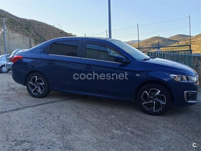 Usado Citroën C-Elysee I Shine 102 CV (75 kW) 2020 Azul Berlina