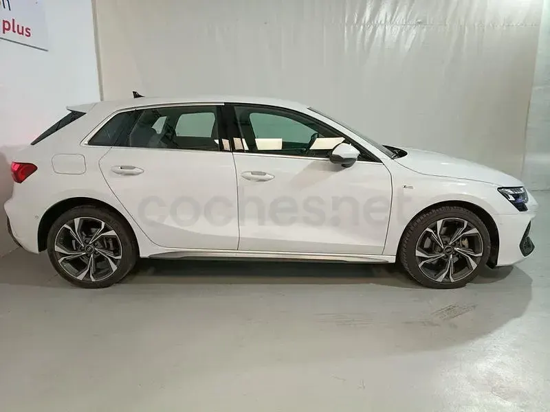 Usado Audi A3 S-Line 204 CV (150 kW) 2025 Blanco Berlina