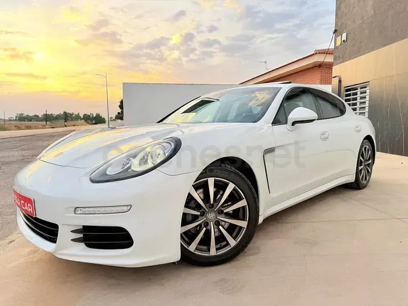 Usado Porsche Panamera 300 CV (220 kW) 2015 Blanco Utilitario