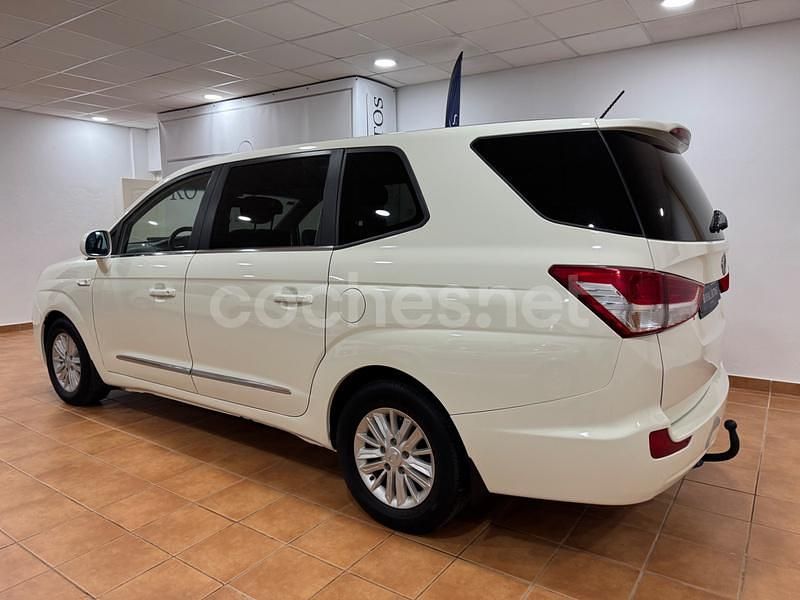 Usado Ssangyong (KGM) Rodius 178 CV (130 kW) 2018 Blanco Monovolumen