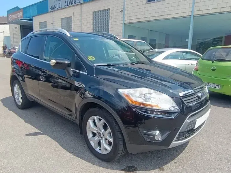 Usado Ford Kuga Trend 140 CV (102 kW) 2012 Negro SUV