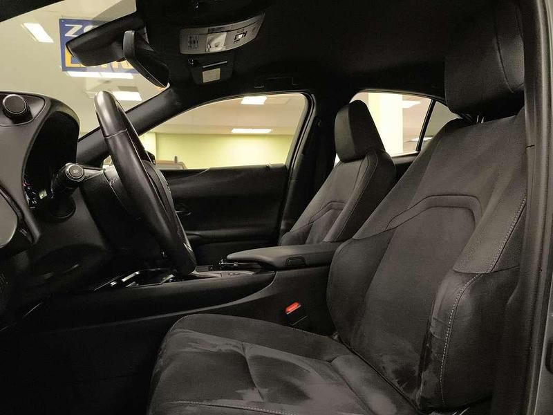 Usado Lexus UX 250h Executive Line 184 CV (135 kW) 2020 Gris SUV