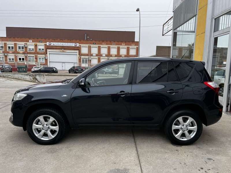 Azul Usado 2011 Toyota RAV4 Executive SUV | 15.800 € (Un poco caro) - Imagen 1/4