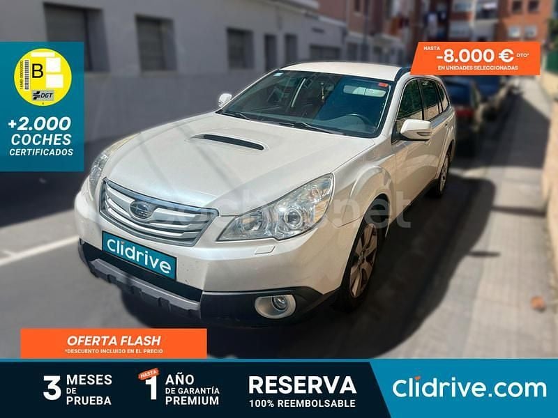 Blanco Usado 2010 Subaru Outback SUV | 6790 € - Imagen 1/3
