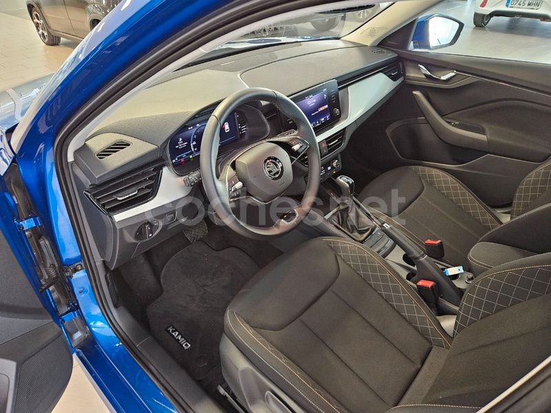 Usado Skoda Kamiq Ambition 110 CV (80 kW) 2023 Azul SUV