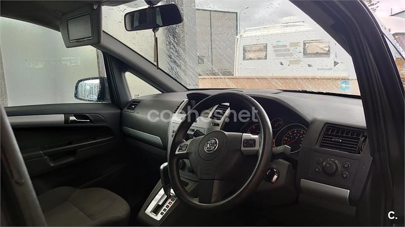 Gris / plata Usado 2010 Opel Zafira Monovolumen | 4000 € (Buen precio) - Imagen 1/4