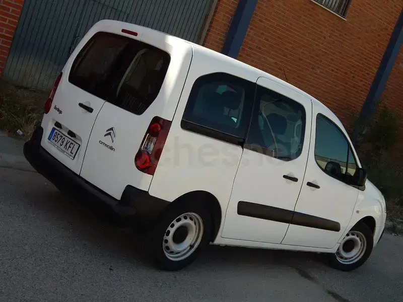 Usado Citroën Berlingo Live 75 CV (55 kW) 2018 Blanco Monovolumen