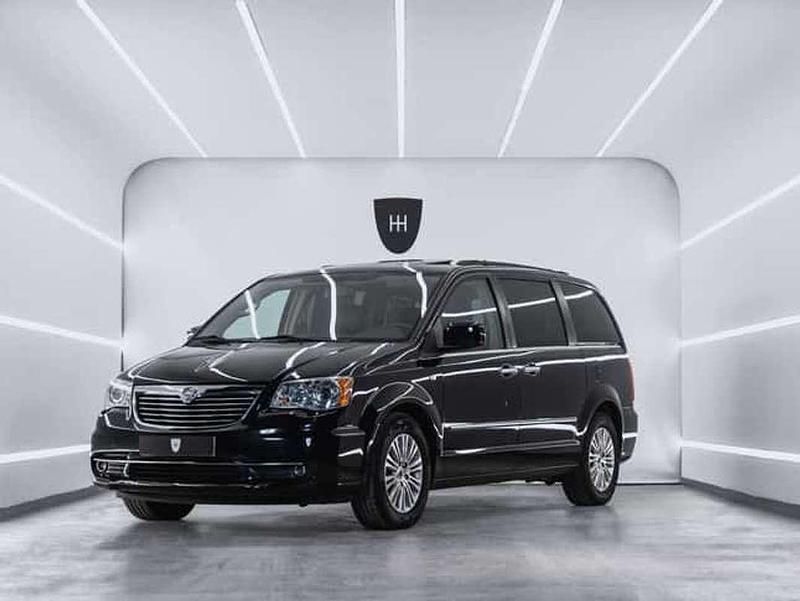 Usado 2012 Lancia Voyager Gold Monovolumen | 11.899 € (Precio justo) - Imagen 1/4