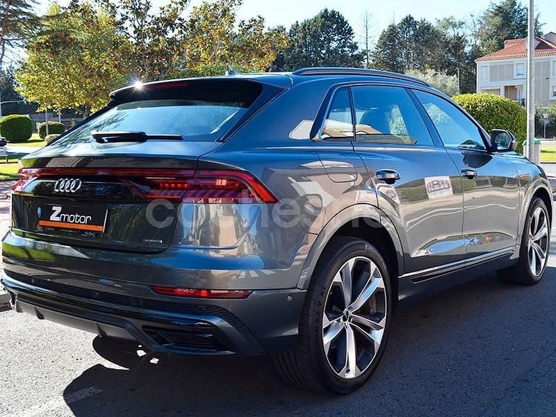 Usado Audi Q8 S-line plus 462 CV (339 kW) 2021 Gris / plata SUV